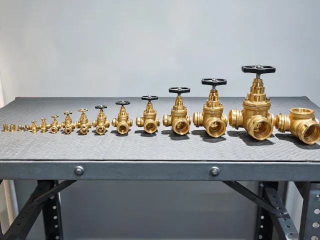 Pipe fitting selection bench